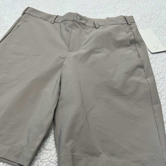 lululemon athletica Men's Hybrid Shorts - Gray NWT - Picture 2 of 12